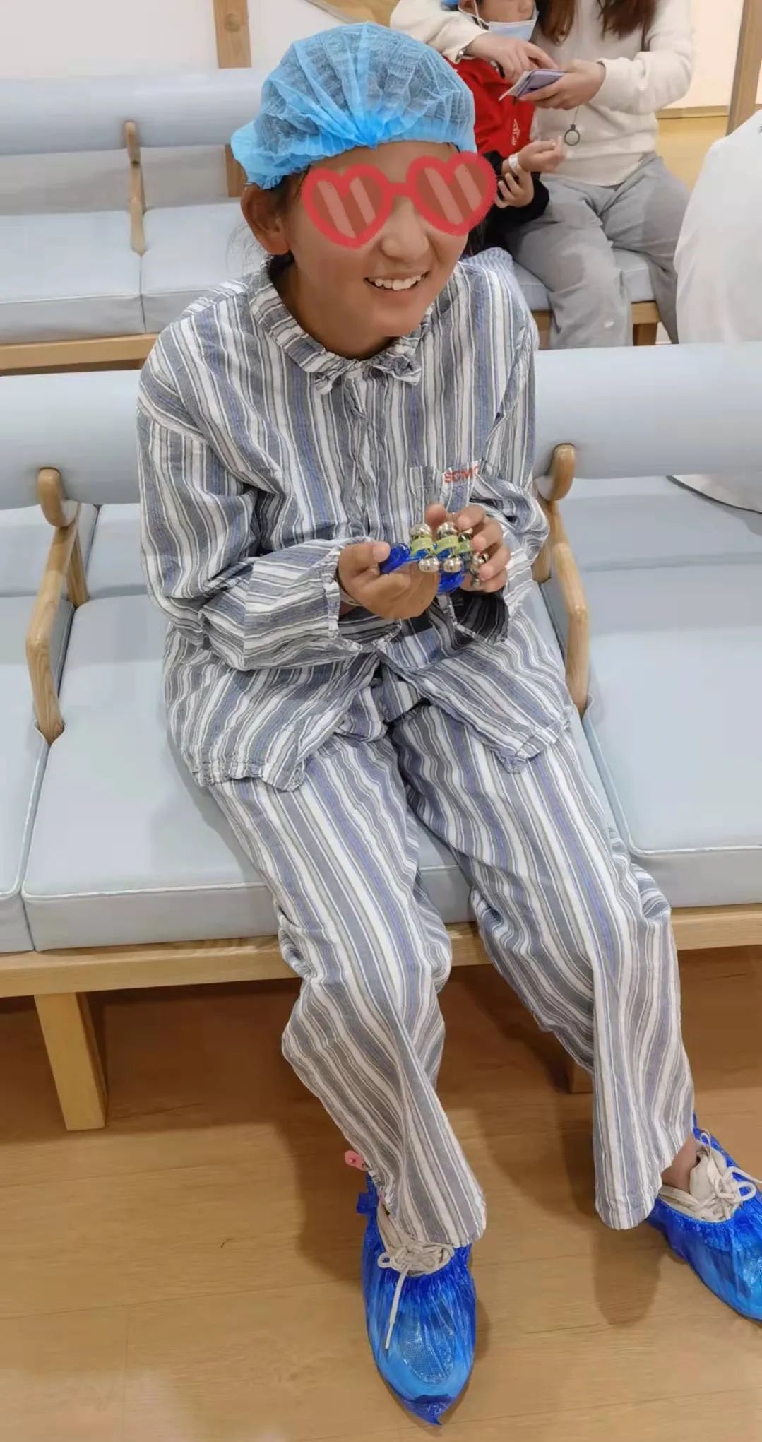 顽强的拉则挺过了术后艰难的时光,笑容又回到了她的脸上.jpg 顽强的拉则挺过了术后艰难的时光,笑容又回到了她的脸上.jpg